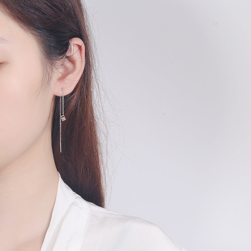 Women's earrings with elegant square pendant and shimmering zirconia Hapa Style