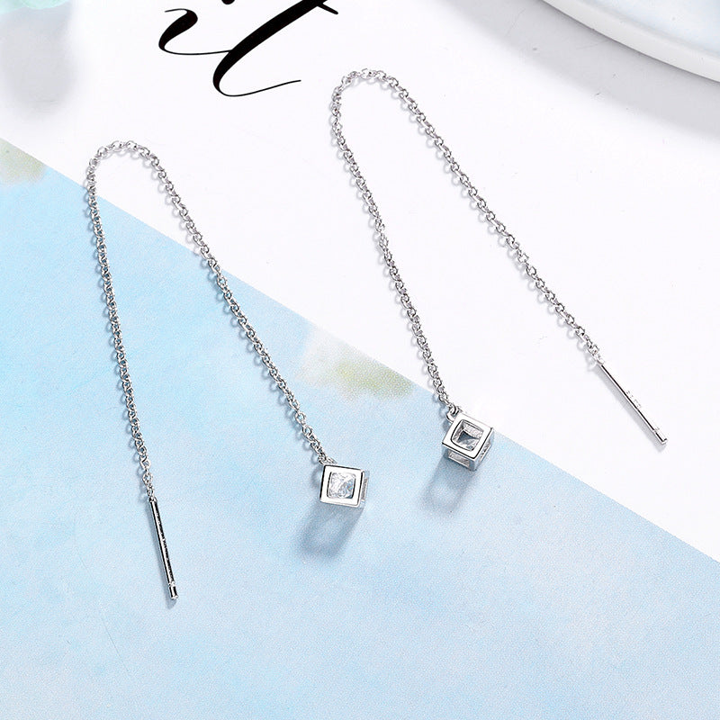 Women's earrings with elegant square pendant and shimmering zirconia Hapa Style