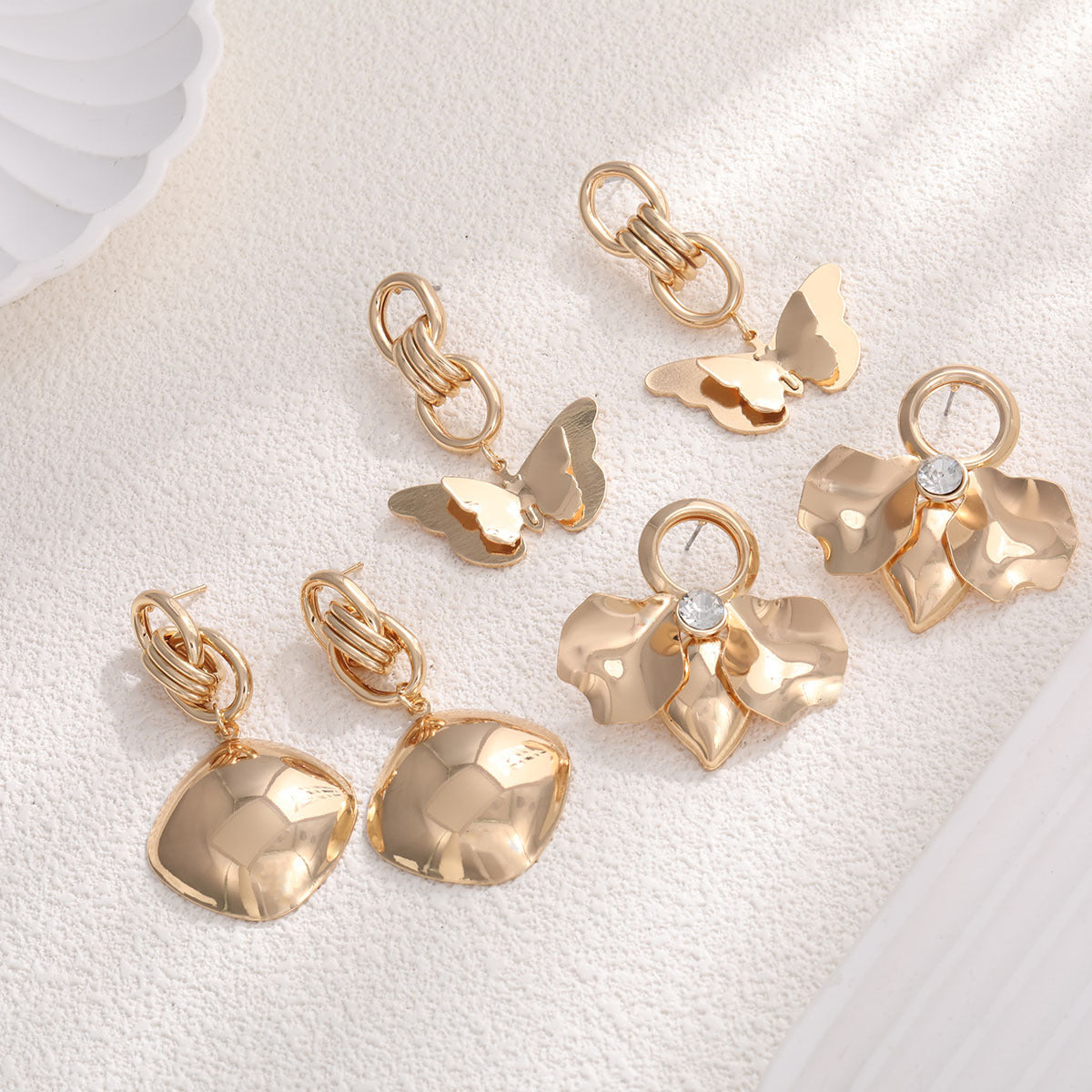 Ladies Elegant and Stylish Earrings with Floral Designs Hapa Style