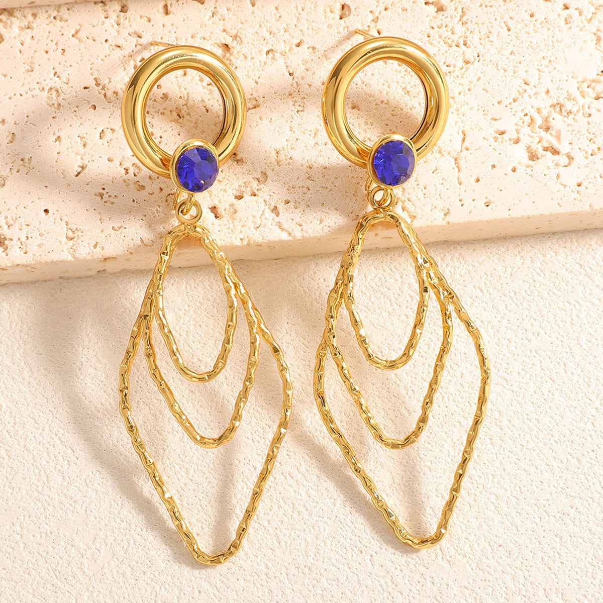 Women's earrings with elegant, shimmering design Hapa Style