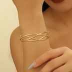 Ladies' bangle with elegant curved design Hapa Style