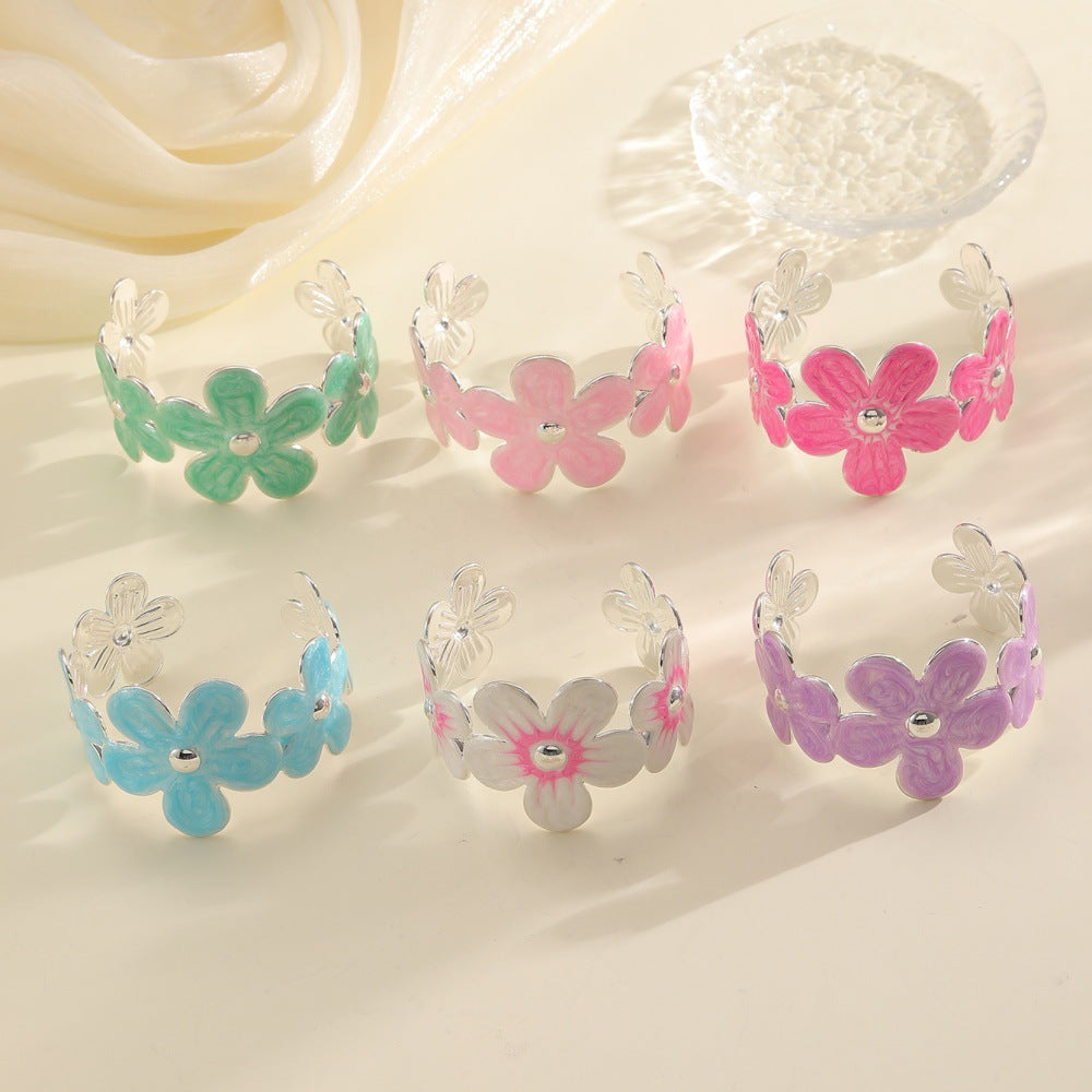 Women's bracelet made of high-quality metal with floral design Hapa Style