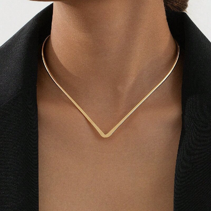 Women Choker Necklace with Modern V Design Hapa Style