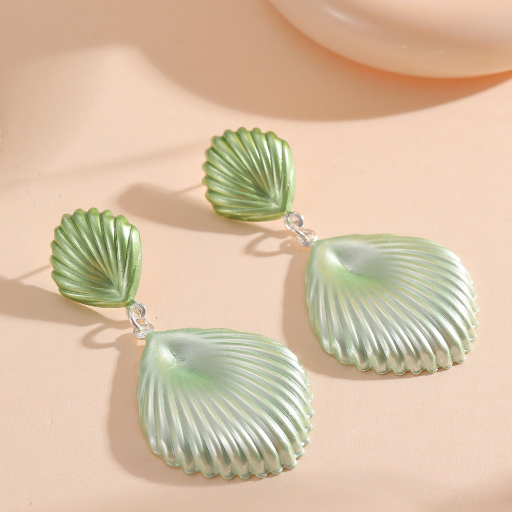 Ladies Hanging Earrings in Elegant Shell Design Hapa Style