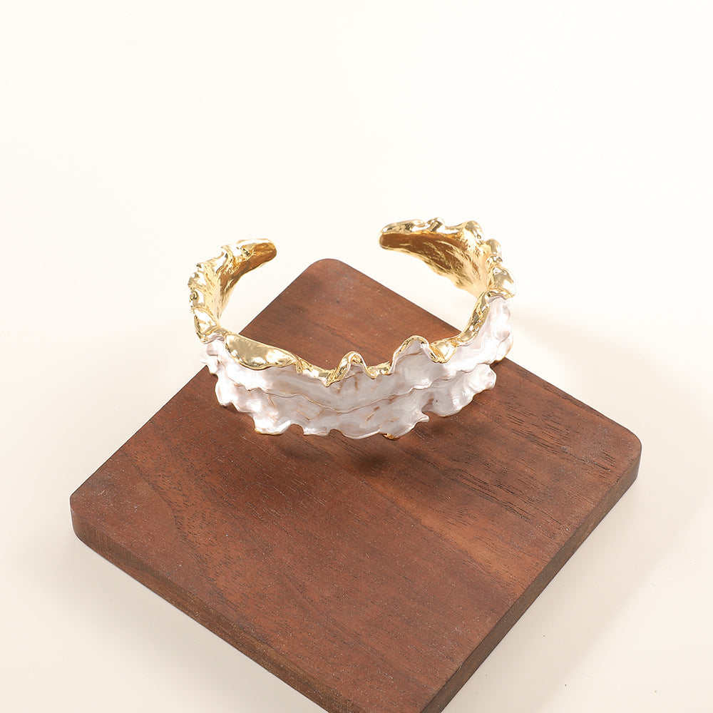 Women's bracelet with intricate flower design Hapa Style