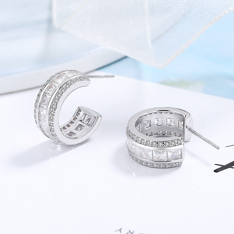 Women's stud earrings with elegant crystal and zirconia embellishment Hapa Style