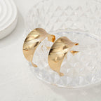 Women's bangles made of high-quality metal with an elegant wave pattern Hapa Style