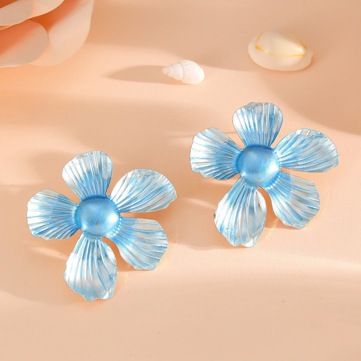 Women's Hair Clips in Artistic Flower Motif Hapa Style