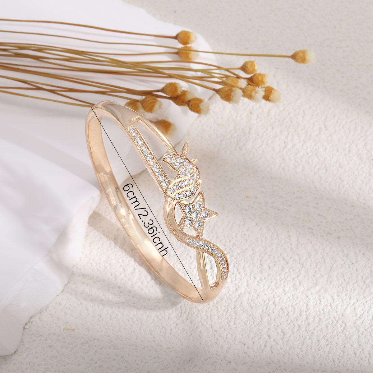 Ladies bracelet with elaborate infinity symbol and sparkling zirconia Hapa Style