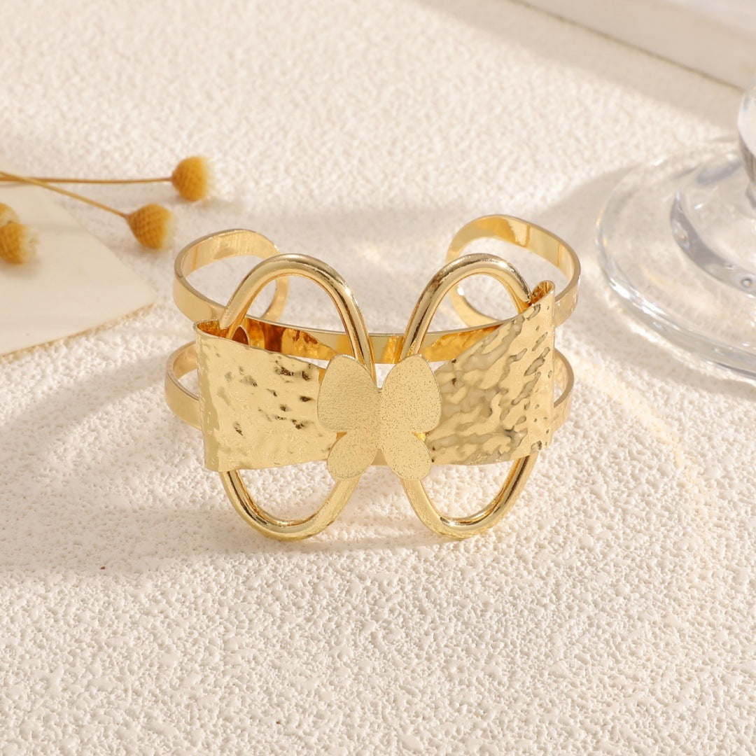 Women's bracelet with ornate butterfly design Hapa Style
