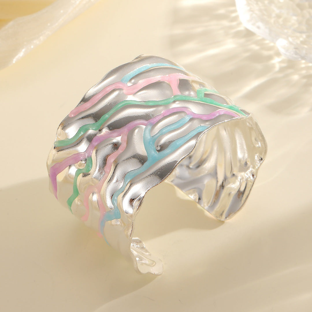 Women Open Bangle with Artistic Wave Pattern Hapa Style
