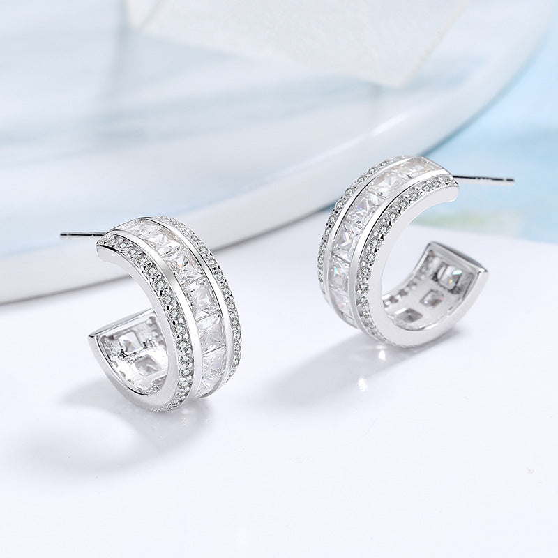 Women's stud earrings with elegant crystal and zirconia embellishment Hapa Style
