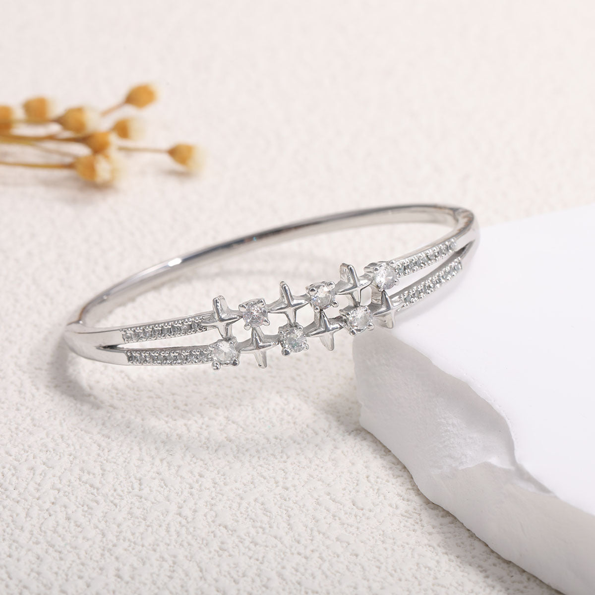 Ladies bracelet with elaborate infinity symbol and sparkling zirconia Hapa Style