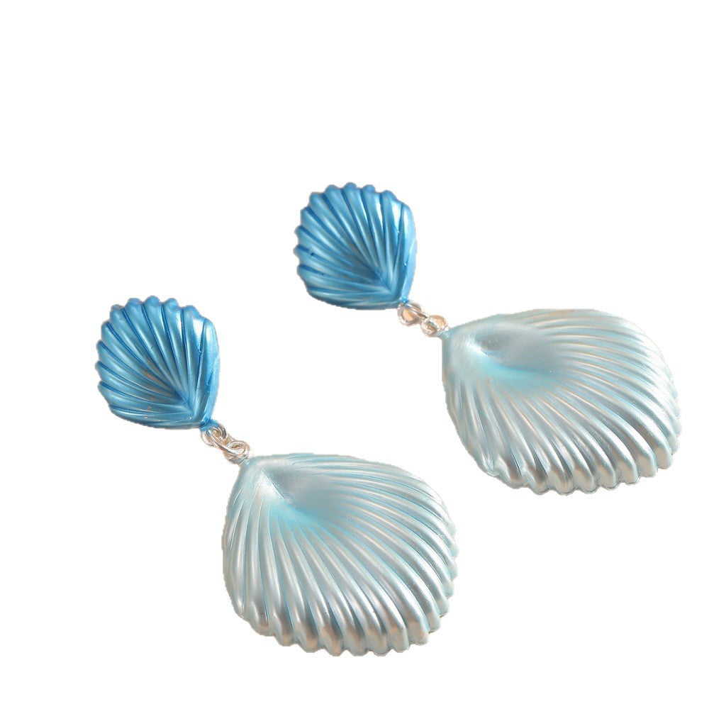 Ladies Hanging Earrings in Elegant Shell Design Hapa Style