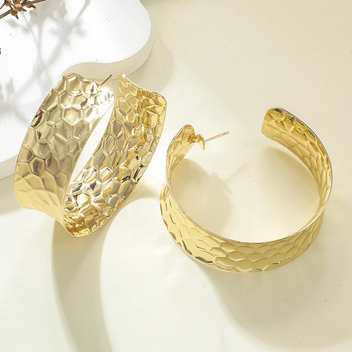 Women's Hanging Earrings in Elegant Wave Pattern Hapa Style