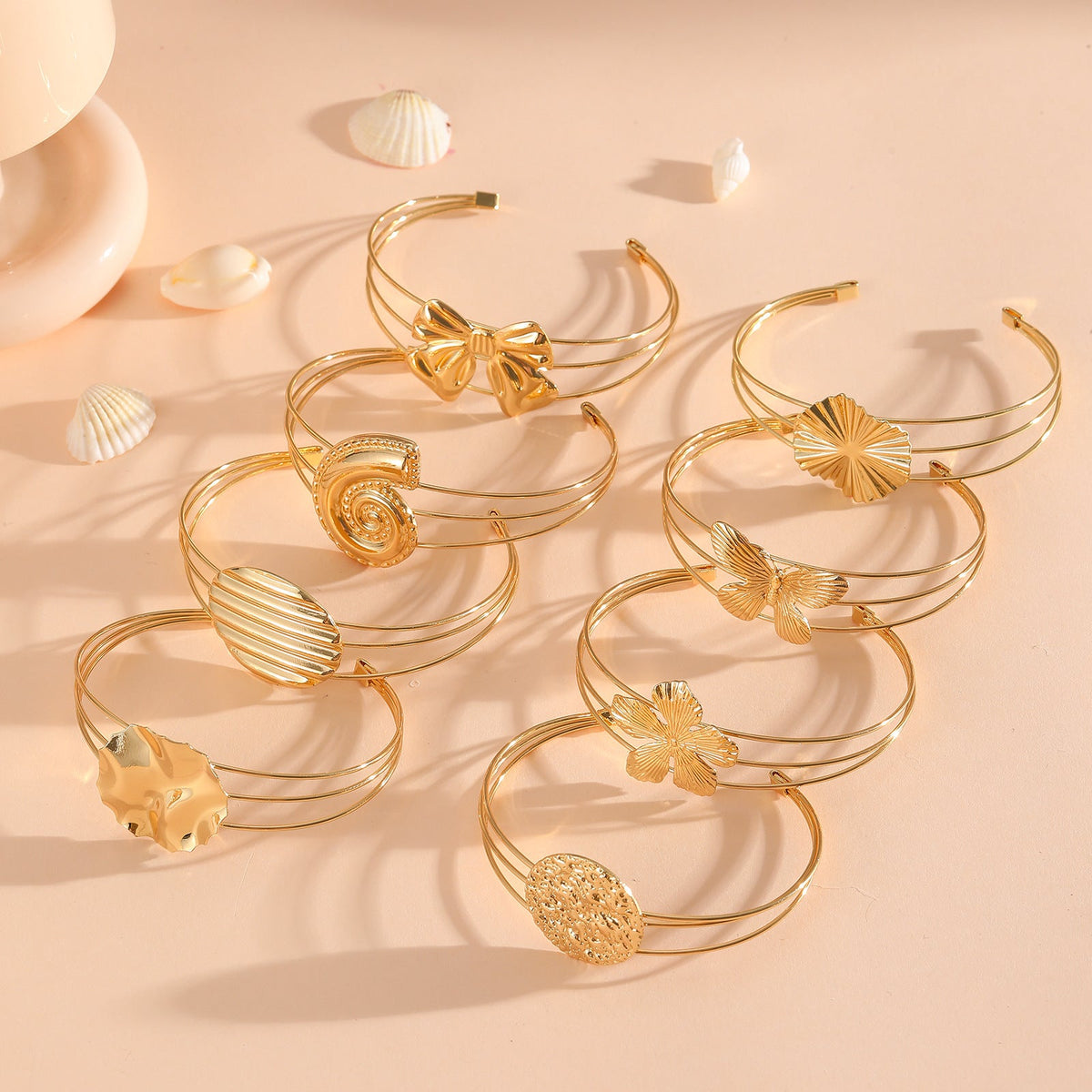 Women's bracelet with intricate bow design Hapa Style