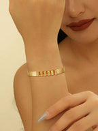 Ladies' bangle with elegant curved design Hapa Style