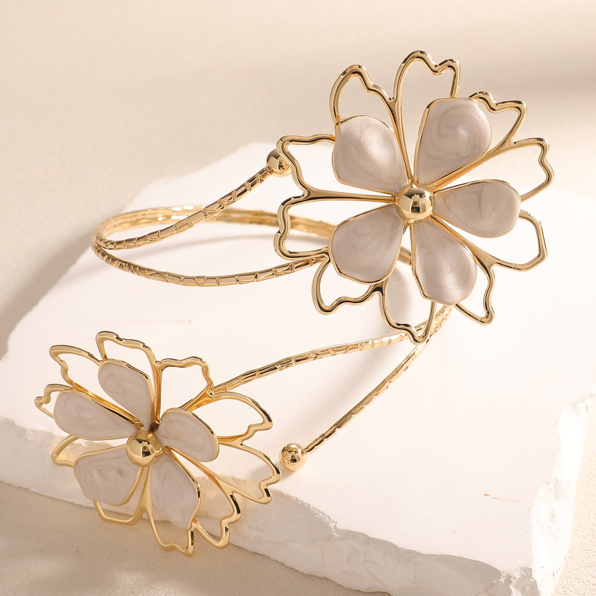 Ladies bracelet with artistic flower design Hapa Style
