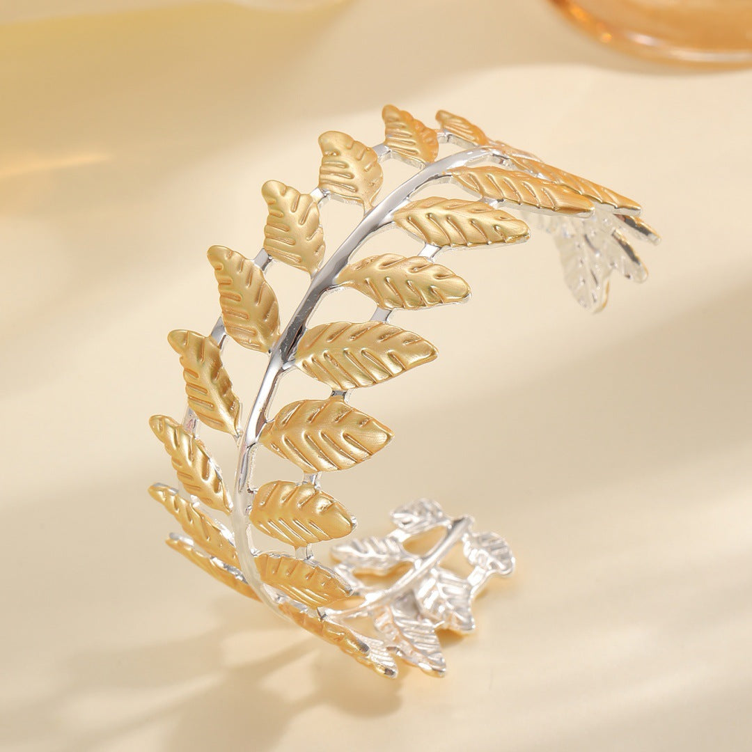 Ladies bracelet in elegant leaf design Hapa Style
