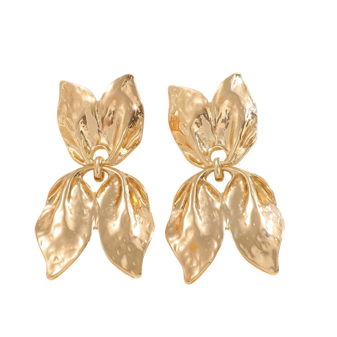 Ladies earrings in elegant leaf design Hapa Style