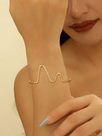 Women's cuff in modern wave pattern Hapa Style