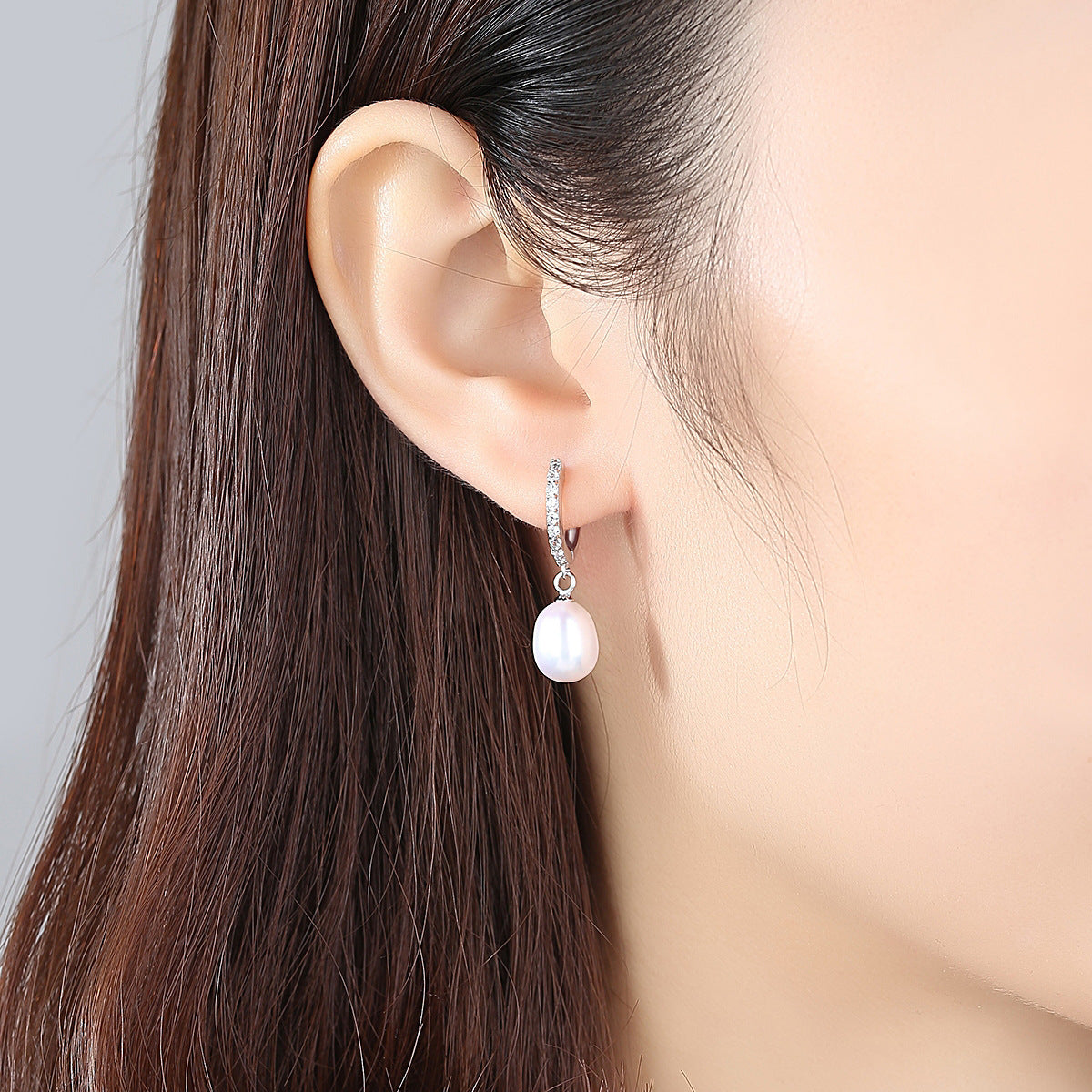 Ladies earrings with elegant zirconia decorations and pearl pendants Hapa Style