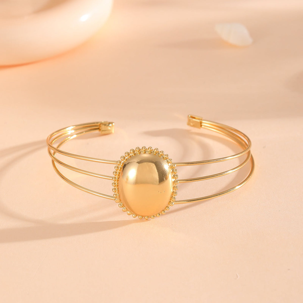 Women's bracelet with intricate bow design Hapa Style