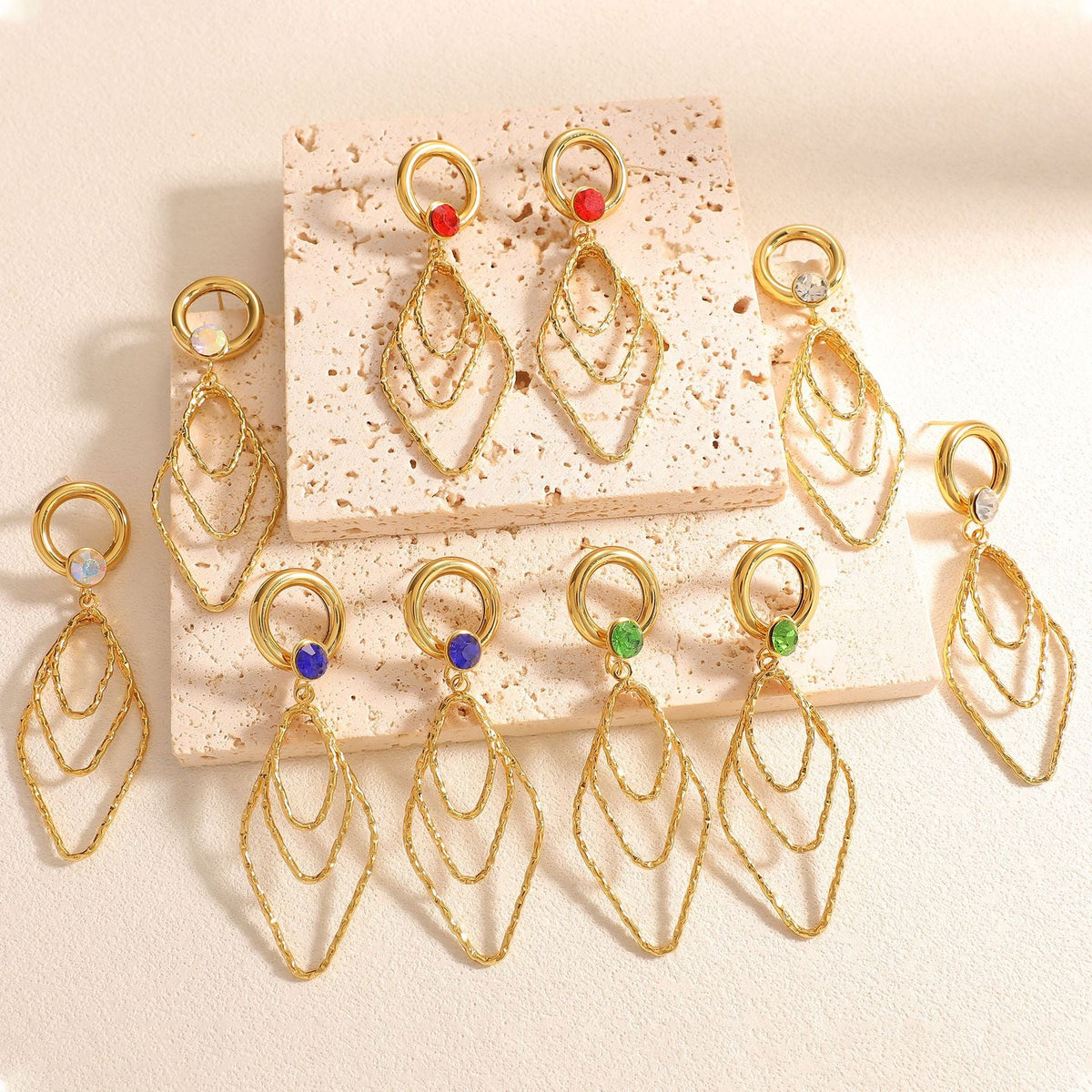 Women's earrings with elegant, shimmering design Hapa Style
