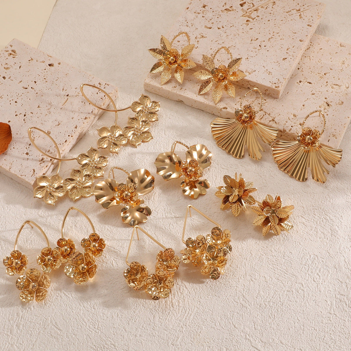 Women's hair clips in luxurious leaf design Hapa Style