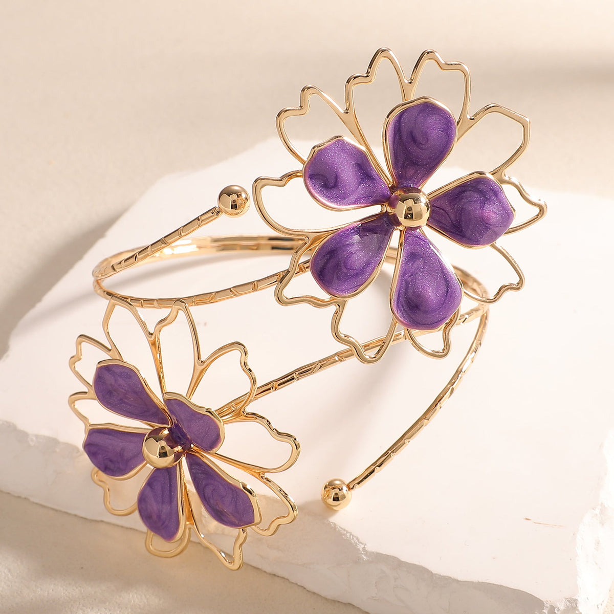 Ladies bracelet with artistic flower design Hapa Style