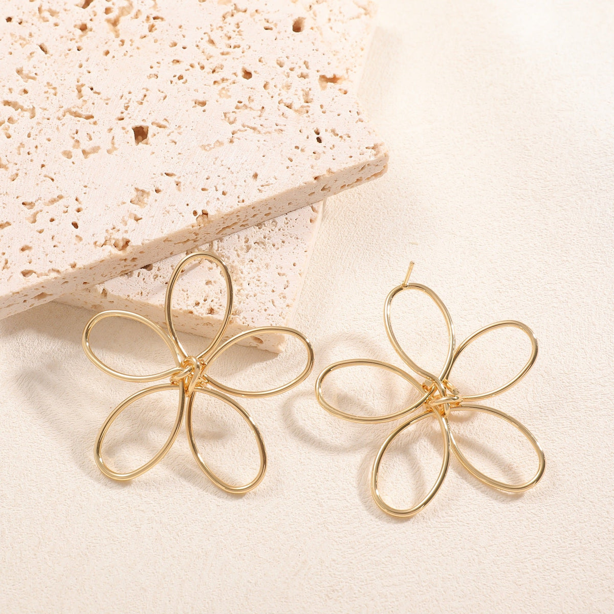 Ladies Hanging Earrings in Artistic Flower Design Hapa Style