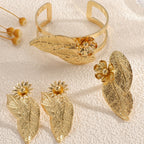 Ladies bangle with elaborate leaf design Hapa Style
