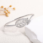 Women's bangle with elegant infinity pattern and sparkling zirconia Hapa Style