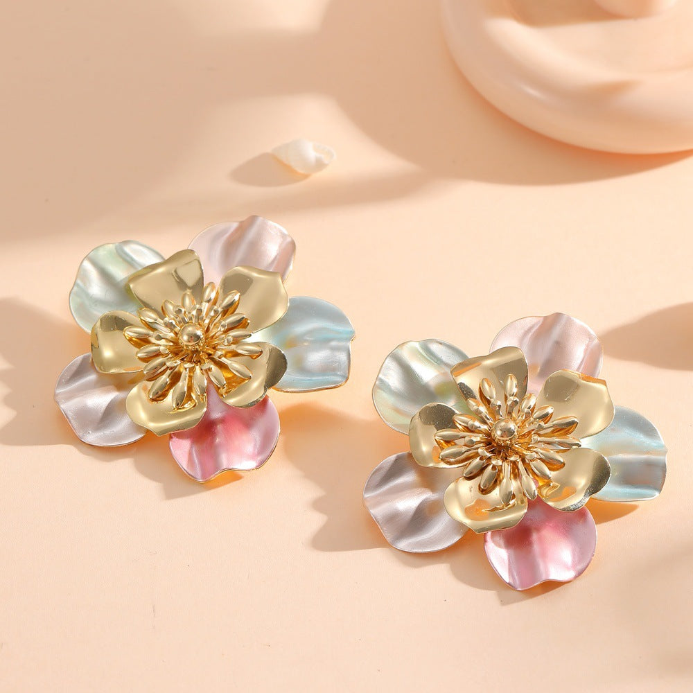 Women's hair clips in playful flower design Hapa Style