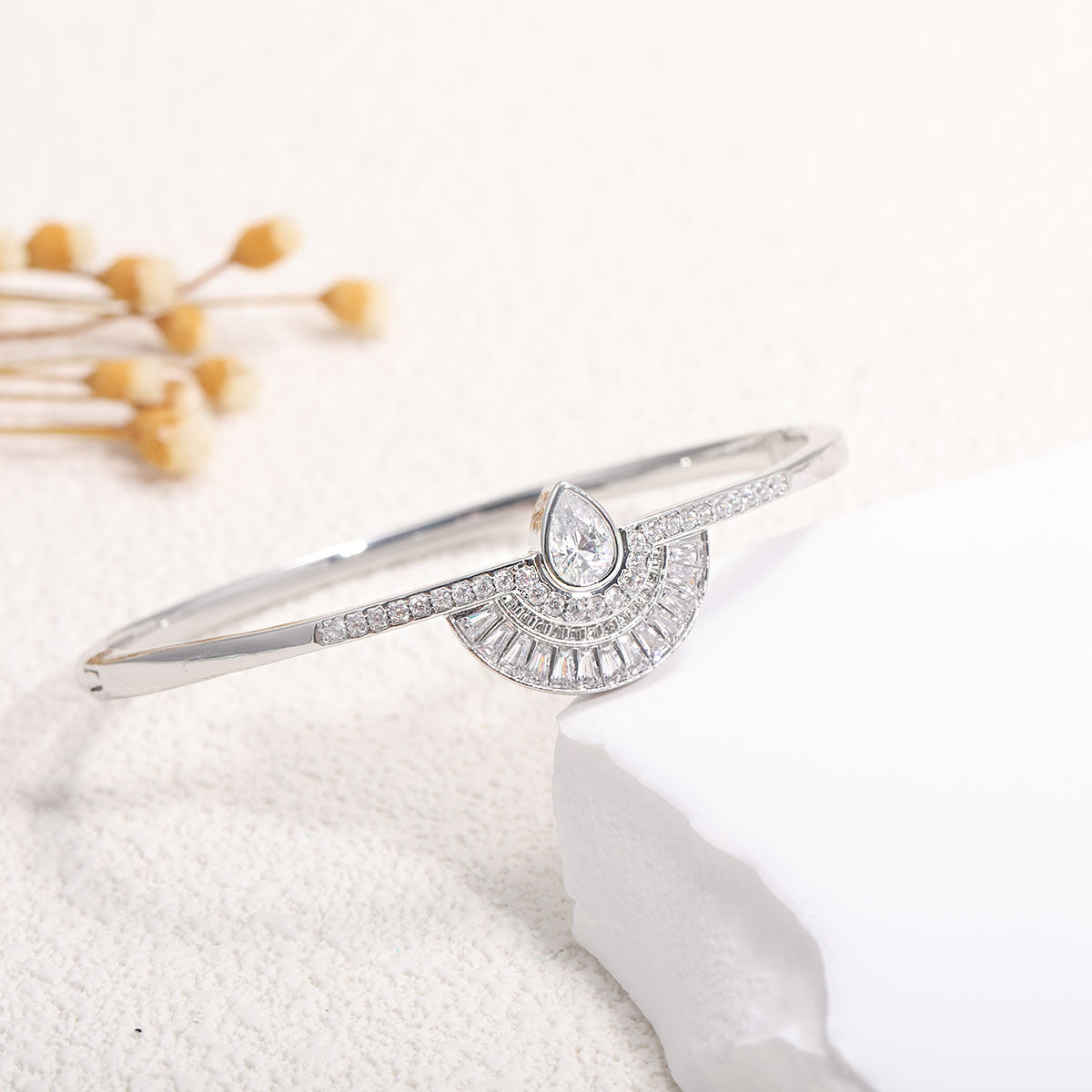Ladies bracelet with elaborate infinity symbol and sparkling zirconia Hapa Style