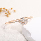 Women's bangle with elegant infinity pattern and sparkling zirconia Hapa Style