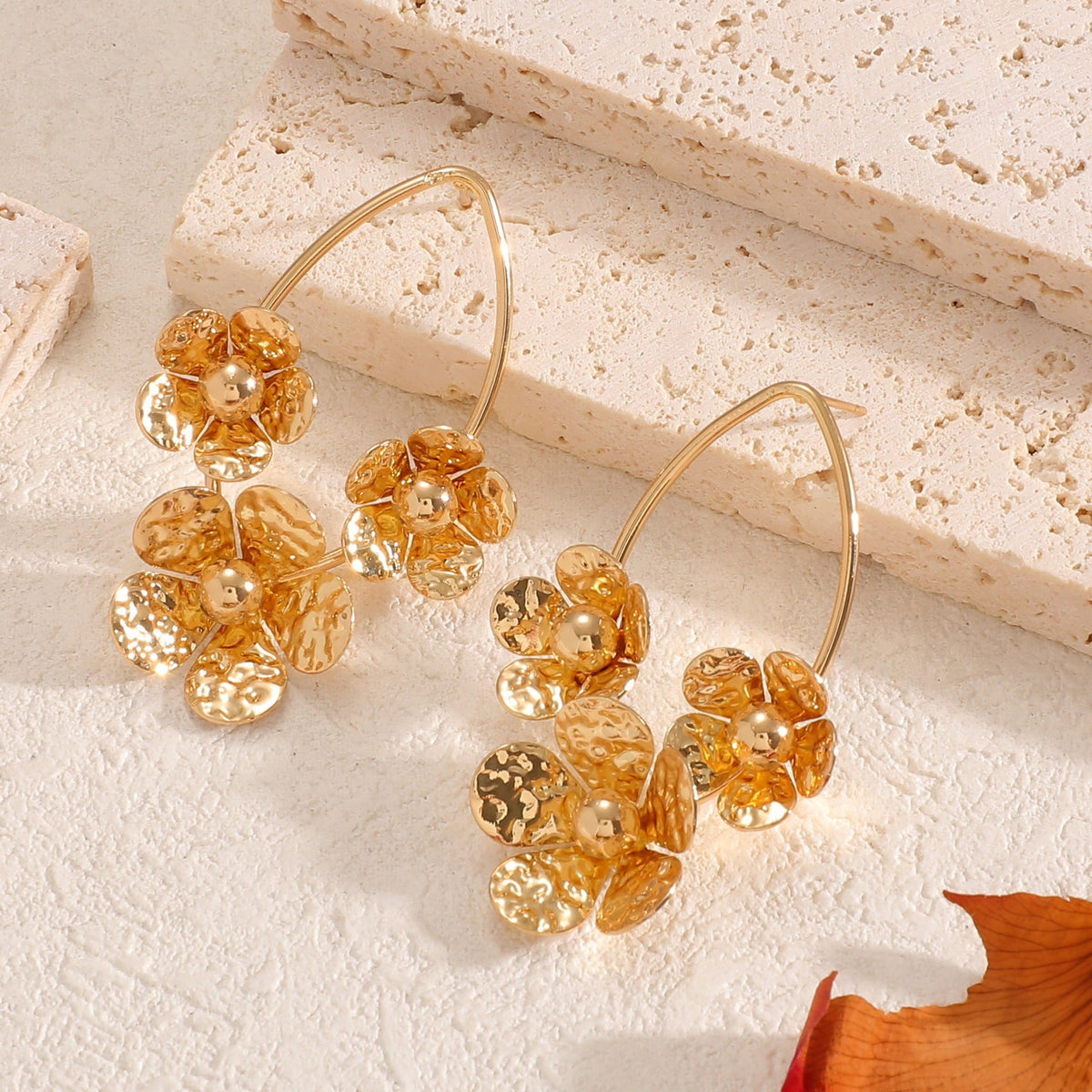Women's hair clips in luxurious leaf design Hapa Style