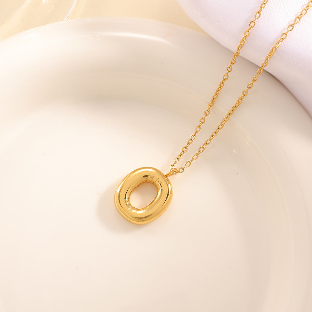 Women's necklace with curved letter pendant Hapa Style