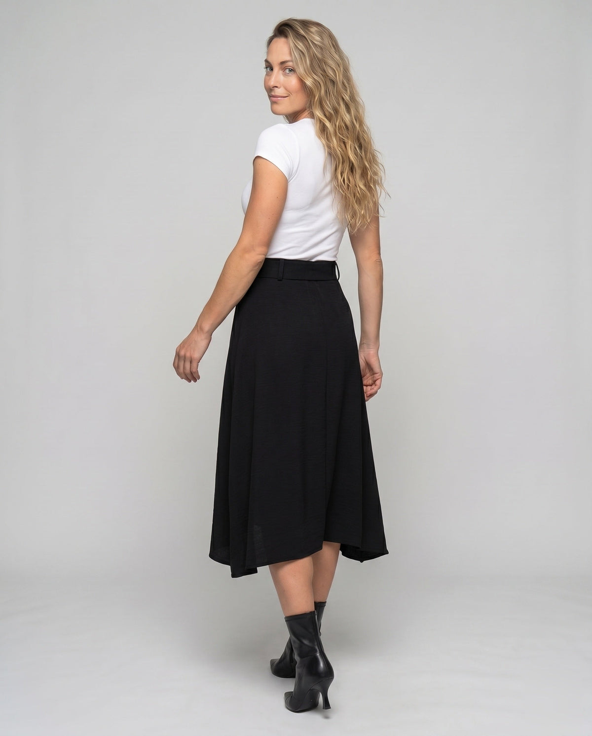 Product 15634932990282 - back_view