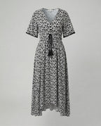 Women's maxi dress with floral accents
